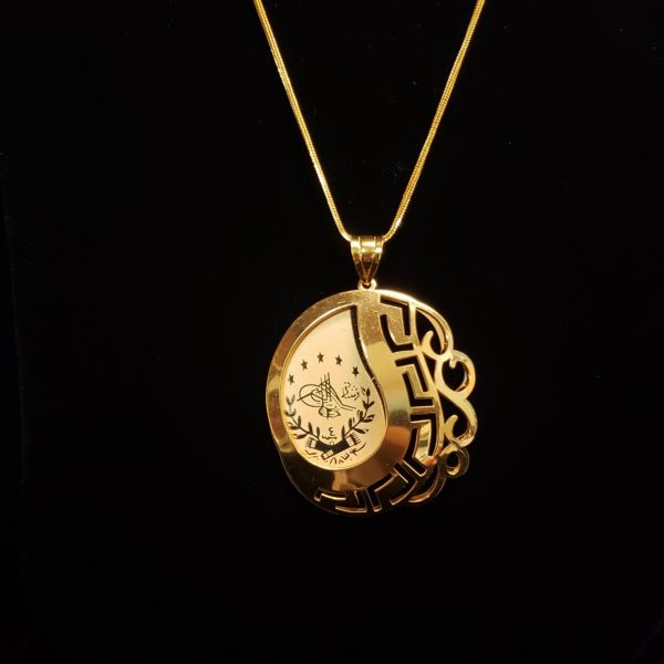 Leenas-Gold-pendants
