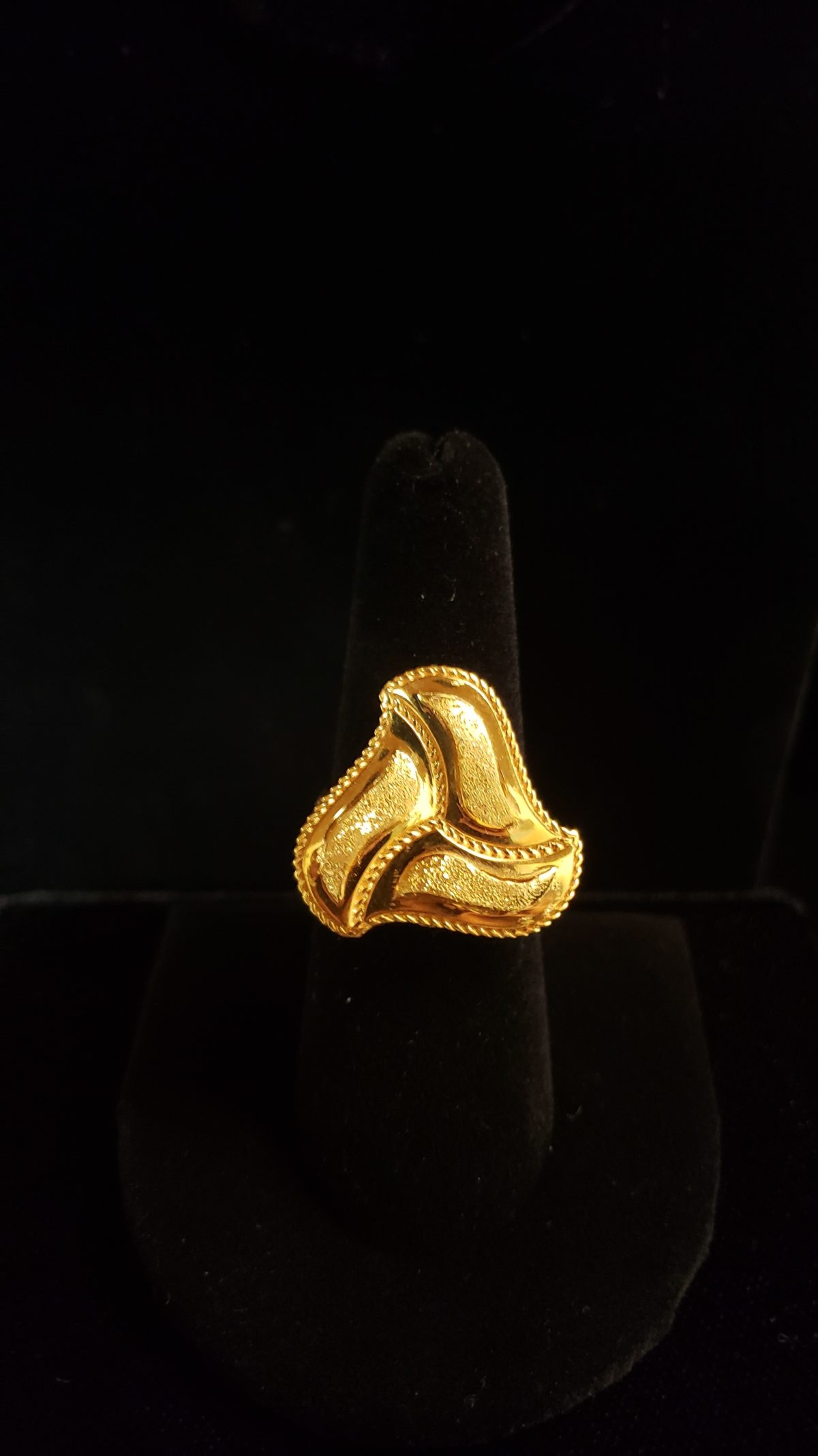 Leenas-Gold-rings