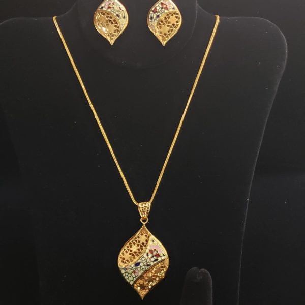Leena's-Gold-Necklace-set