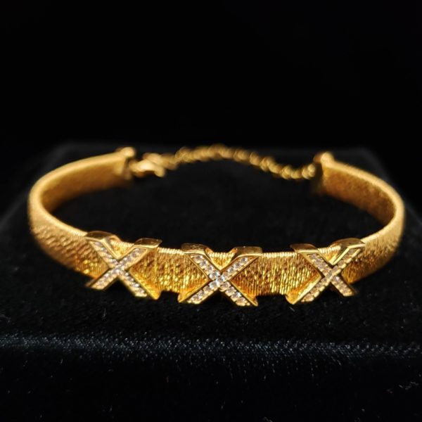 Leena's-Gold-Bangles
