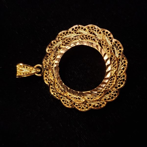 Leena's-Gold-Pendant