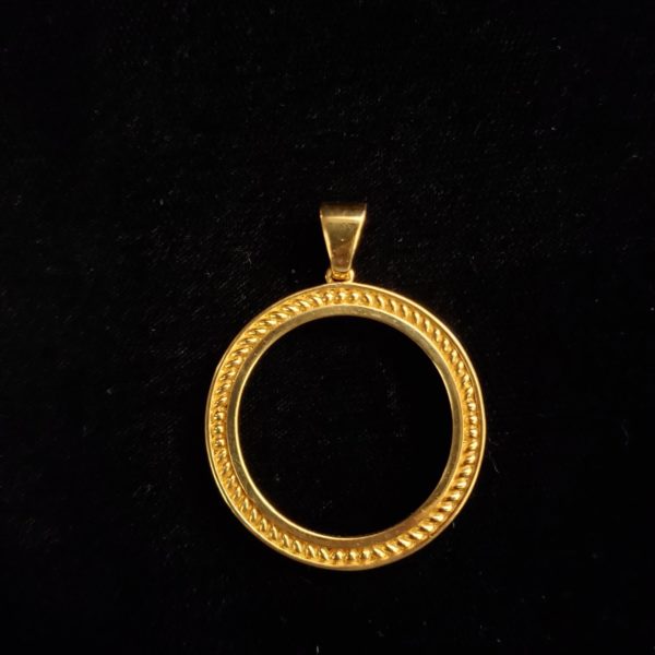 Leena's-Gold-Pendant