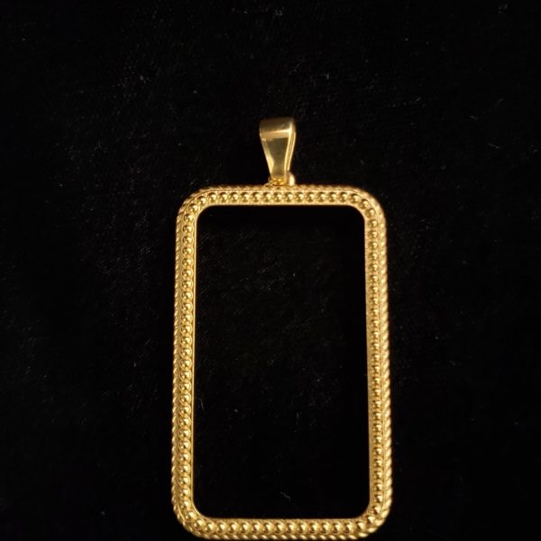 Leena's-Gold-Pendant
