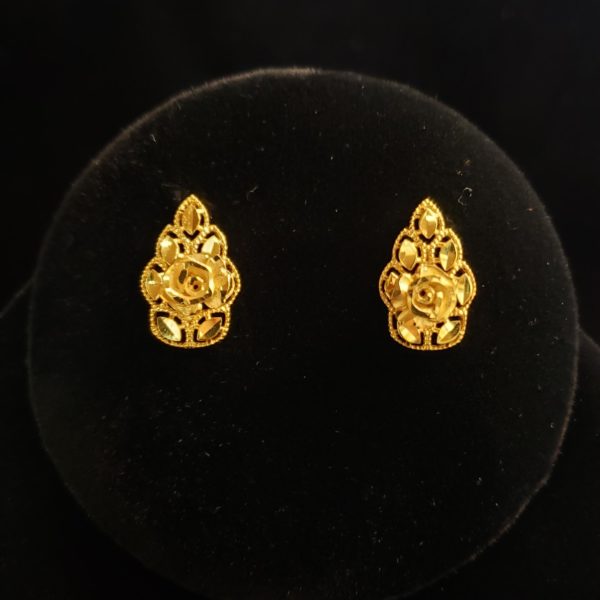 Leena's-Gold-Ear-Tops