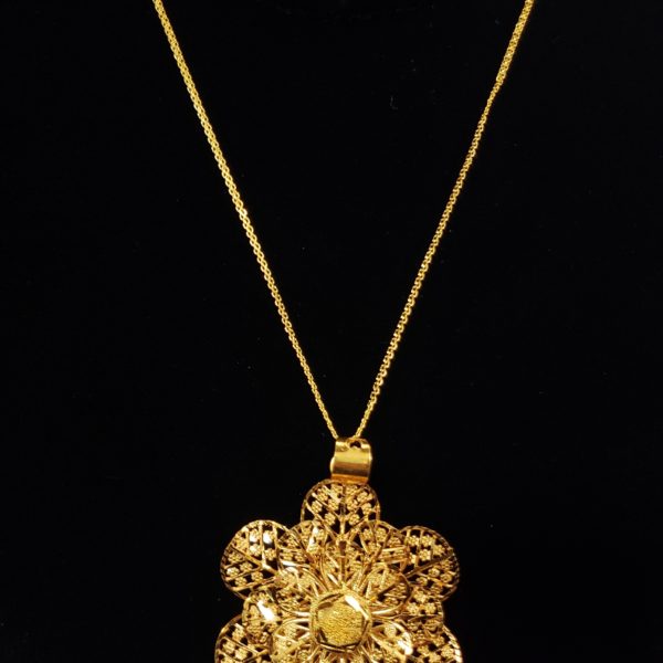 Leena's-Gold-Chain-Pendant