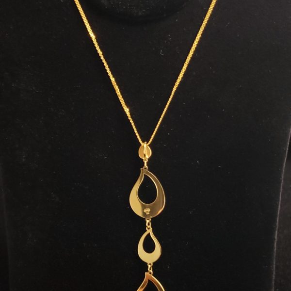 Leena's-Gold-Chain-Pendant