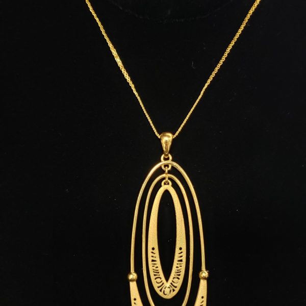 Leena's-Gold-Chain-Pendant