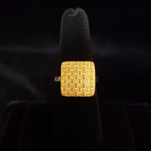Leena's-Gold-Ring